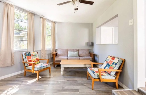 South Seminole Heights House | Single Family Home Centrally located near theme parks