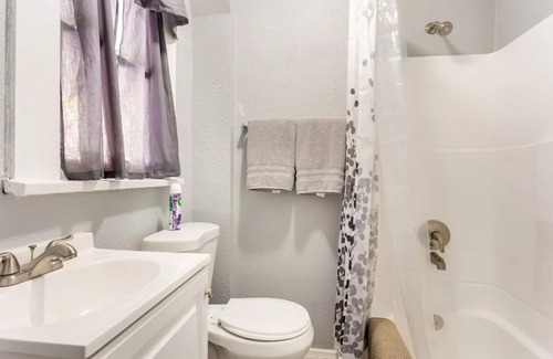 South Seminole Heights House | Single Family Home Centrally located near theme parks