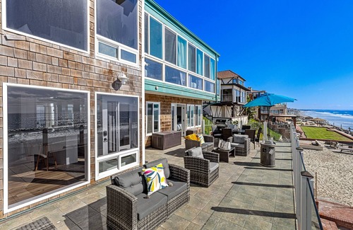 South Oceanside House | Single Family Home with a Private Beach Backyard P1919-0