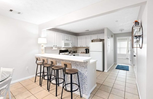 Auburn Apartment | Single Room 1 with Shared Space