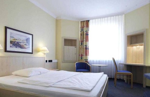 Erfurt Old Town Hotel | Single Room - Intercity Hotel Erfurt