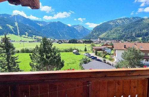 Tannheim Cottage | Single Room - Landhaus Gugger