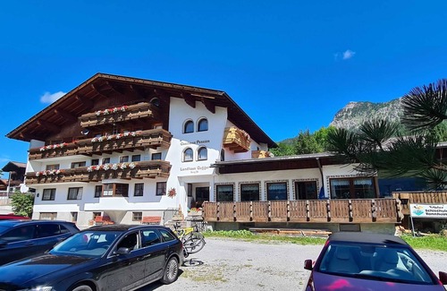 Tannheim Cottage | Single Room - Landhaus Gugger