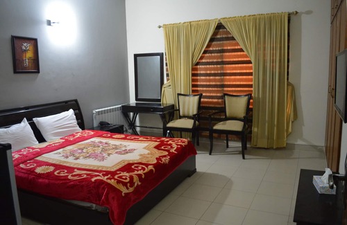 Islamabad House | Single room with double or twin bed