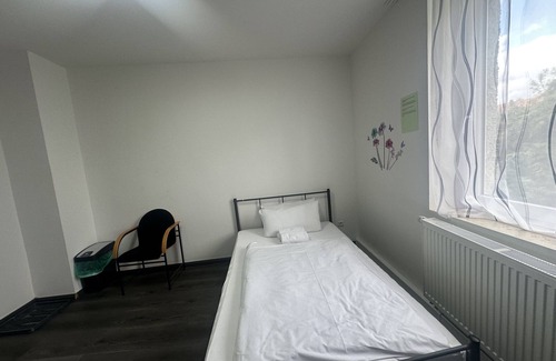 Rangierbahnhof-Siedlung Bed & Breakfast | single room with shared bathroom