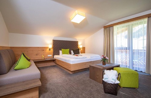 Kaprun House | Single room with shower or bath, WC short - Hotel Tauernhof