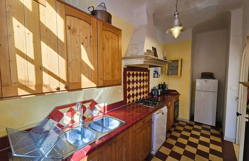 Saint-Mandrier-sur-Mer House | Single storey house with sea view