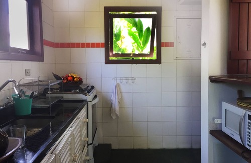 Juquehy House | Single Storey House with Large Garden and Pool - 4 Bedrooms wifi, air conditioning