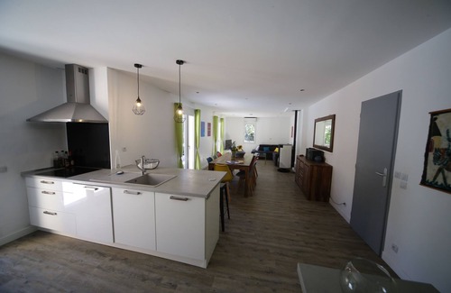 Grignan House | Single-storey villa with garden and private pool