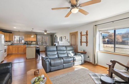 Chama Cottage | Single Tree Cottage - Walk to Downtown Chama!