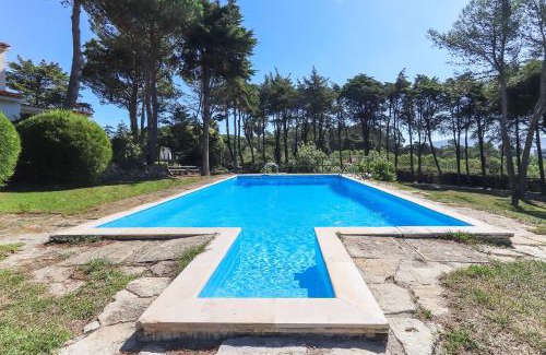 Sintra Villa | Sintra Classic Villa with Pool by Homing