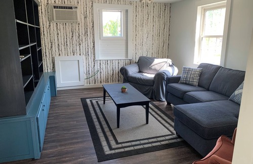 Bayfield Apartment | Sip & Stay