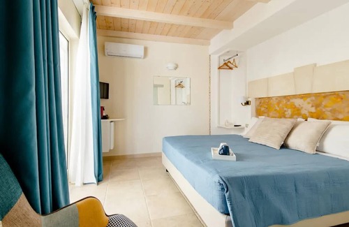 Tuglie Bed & Breakfast | Sirocco Suite with private terrace