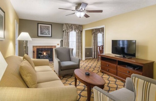 Williamsburg Resort | Sit back and relax -or- go explore Williamsburg !