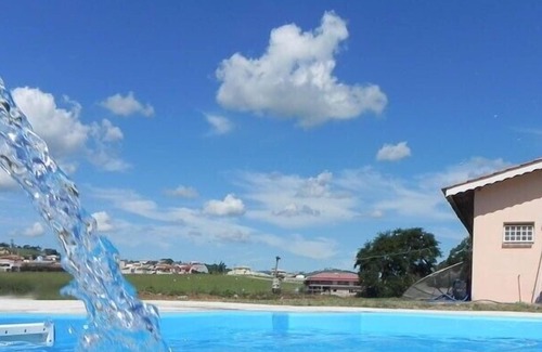 Piracaia House | Site in Piracaia with pool, barbecue 1km from the city.