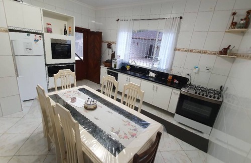 Corcovado House | SITE IN UBATUBA WITH SWIMMING POOL AND FISHING POND