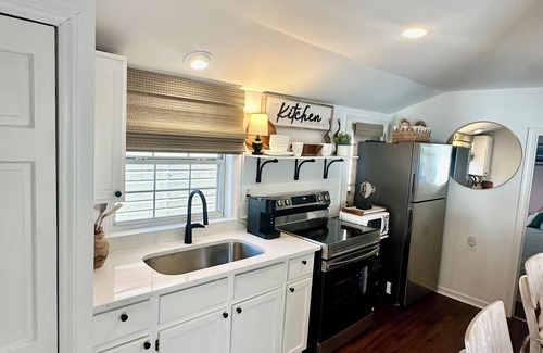 Myrtle Beach House | Site N40 Charmingly beautiful 2 bdrm newly remodeled bungalow Ocean Lakes!