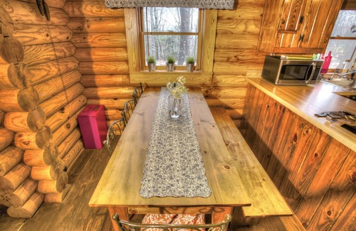 Helen Cabin | Sitting on 20 beautiful acres, totally secluded, Just 6 miles from Helen, GA!