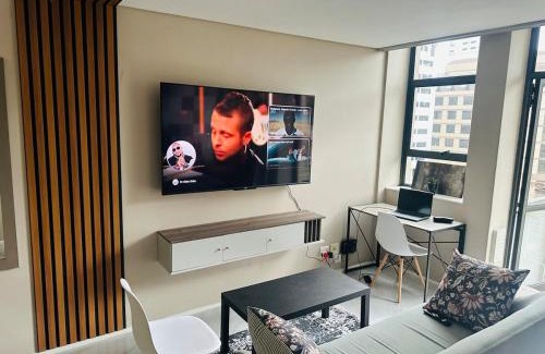 Cape Town City Centre Apartment | Six Fountains Hotel Private Apartment Suite
