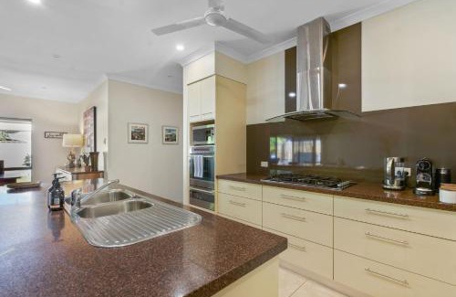 Cable Beach House | Six Seasons Solace