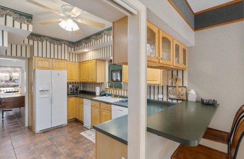 Osage Beach House | Six Suites with Hot Tubs, Private Jacuzzi Baths, Wooded Garden and Lake Access with Boat Slip