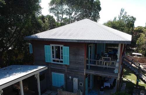 Triana Shores House | SIX TURTLES - Harbour Island - Beautiful 2 Story home in quiet neighborhood