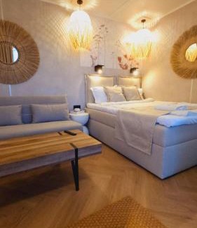 Kryspinow Bed & Breakfast | Skansen Holiday