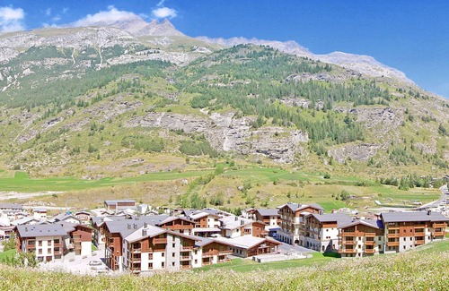 Lanslevillard Condo | Ski aux pieds | Piscine | Sauna et hamman