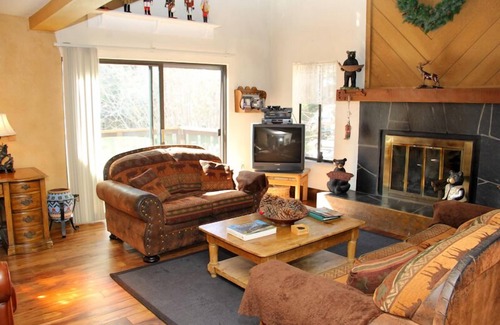 Tahoe Tyrol Ski Chalet | Ski Chalet 2 Bdrm,2 Bath +Loft, Near Heavenly… availability 30 nights plus