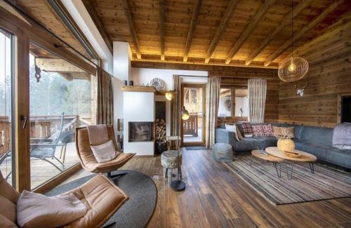 Schonbach Ski Chalet | Ski-Friendly Chalet in Neukirchen