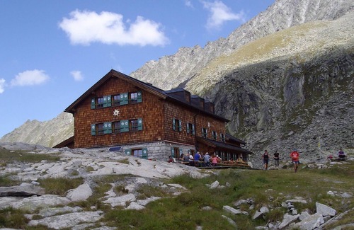 Hochkrimml Ski Chalet | Ski hut for 8 people, with sauna directly on the ski slope to the Zillertal Arena