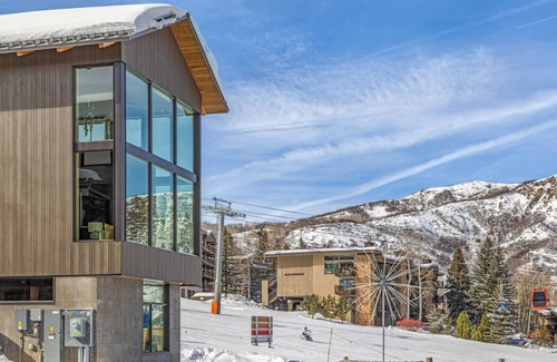 Snowmass Village House | Ski-in/out 4BR at The Havens, Snowmass Village. Luxe design, hot tub, fire pit.