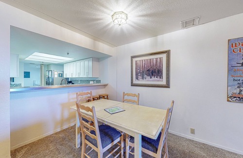 Mammoth Lakes Condo | Ski-in/out condo with mountain view, private hot tub, deck & fireplace