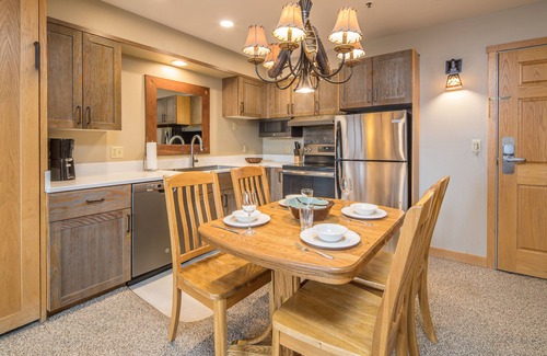 Big Sky Condo | Ski in/out condo w/fireplace, & community pool/hot tub/fitness center - Shoshone with Great Views