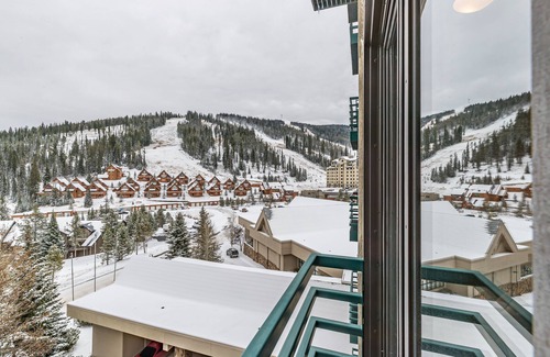 Big Sky Condo | Ski in/out condo w/fireplace, & community pool/hot tub/fitness center - Shoshone with Great Views
