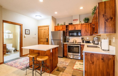 Peak 9 Condo | Ski in/out, Downtown Location. Hot Tubs/Pool.