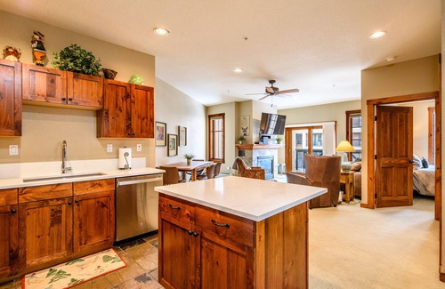 Peak 9 Condo | Ski in/out, Downtown Location. Hot Tubs/Pool.
