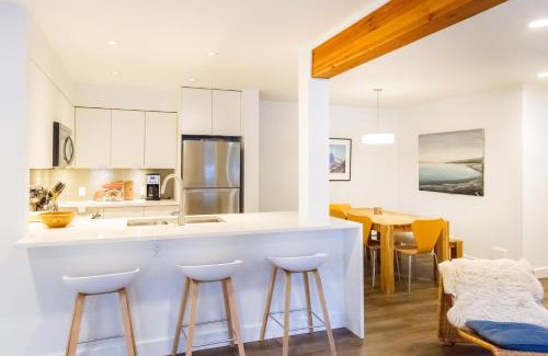 Blackcomb House | Ski in Out, Great Location, Free Shuttle Bus