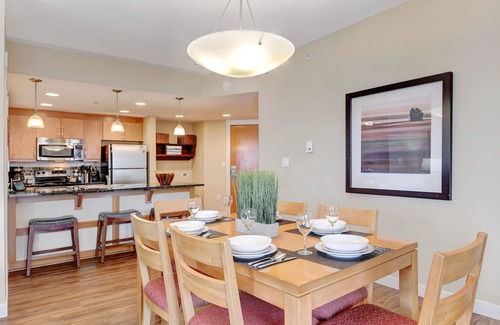 Winter Park House | Ski In Out Luxury Condo 3425 I Huge Hot Tub I Views I Best Price I FREE Adventures Daily