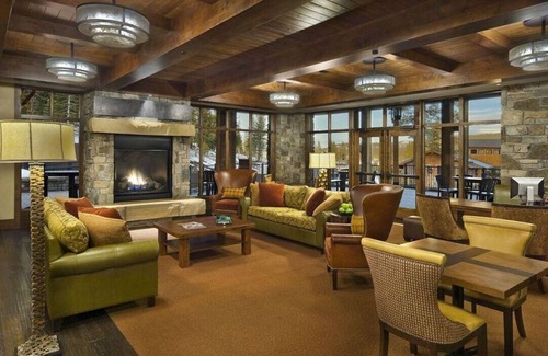 Truckee Resort | Ski In/Out @ Northstar Lodge! Gondola, ski valet, underground parking! Sweet!