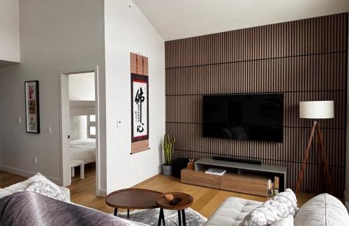 Beaupre Apartment | Ski-in Penthouse Condo MSA