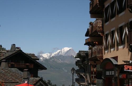 Arc-1950 Apartment | Ski in Ski out apartment for 4 people in 5 star residences