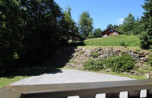 Les Carroz-d'Araches Apartment | Ski-In/Ski-Out 2-Room Apartment for 6 with Terrace, Close to Village and Amenities