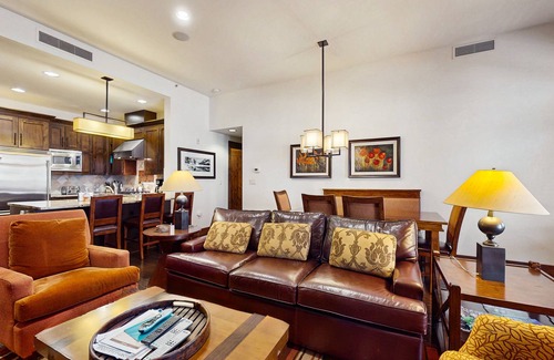 Truckee Condo | Ski-in/ski-out, ground-floor condo with fireplace, patio, shared pool/hot tub