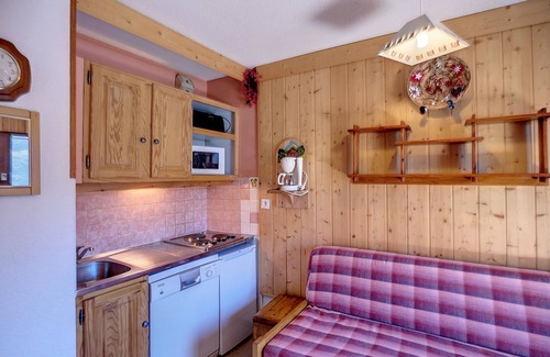 Les Bruyeres Apartment | Ski-In/Ski-Out 1BR Apartment - Mountain Views, Sleeps 4 - Les Menuires