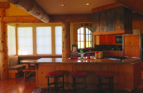 Mount Crested Butte House | Ski-In/Ski-Out 4 BR House that sleeps 10 in Mount Crested Butte!