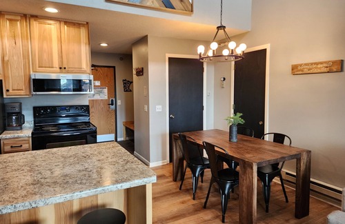 Lutsen Condo | Ski-In/Ski-Out 6-Person Condo in Lutsen Mountains- Pool & Hot Tub