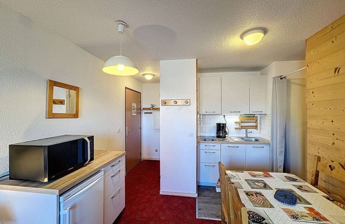 Les Bruyeres Apartment | Ski-in/Ski-out Apartment, 2-Room + Mountain Corner, 26m², Sleeps 5, WiFi - Les Menuires