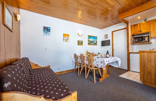 Le Lavachet Apartment | Ski-in/Ski-out Apartment with Balcony in Tignes, 2 Bedrooms, Sleeps 6