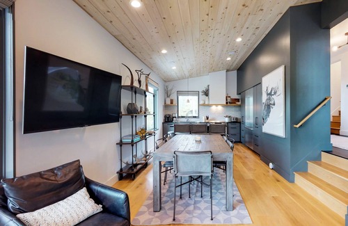 Big Sky Cabin | Ski-in/ski-out cabin with lake view, private hot tub, & WiFi